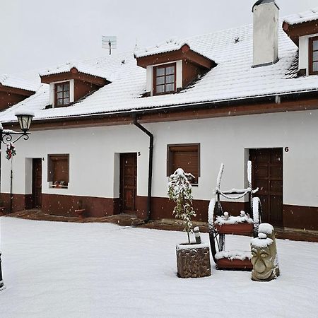 Zamecky Penzion Rotunda Břeclav Екстериор снимка