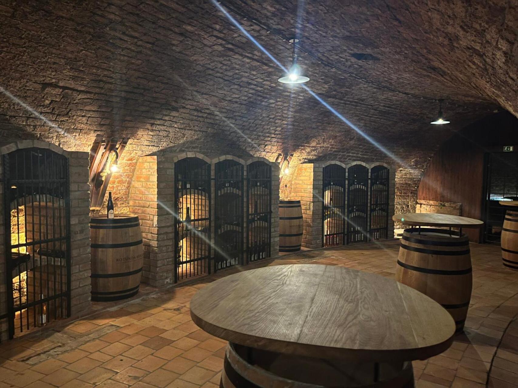 Zamecky Penzion Rotunda Břeclav Екстериор снимка