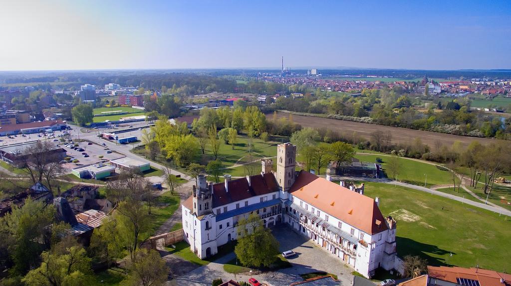 Zamecky Penzion Rotunda Břeclav Екстериор снимка